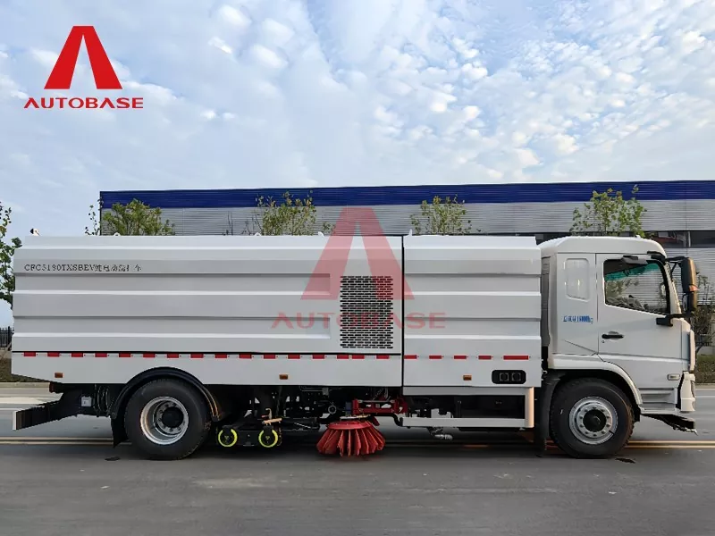 18 Tons Washing And Sweeping Vehicle